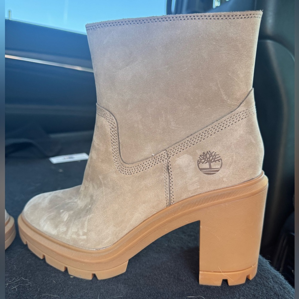 Timberland Tan Heeled Boots with Chunky Heel